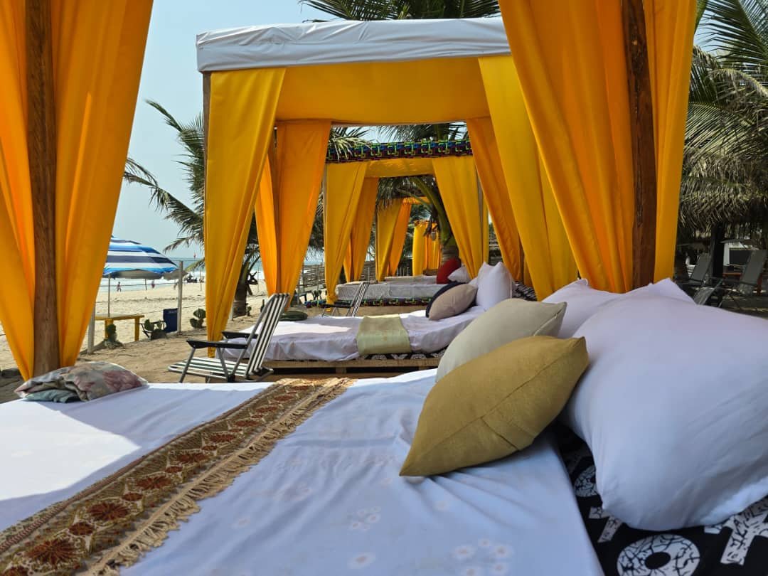 Classic Double Bed cabana 1